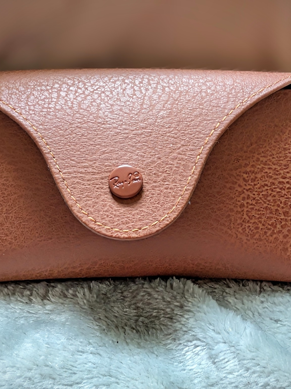 Ray-Ban Tan/Brown Leather Sunglasses Case